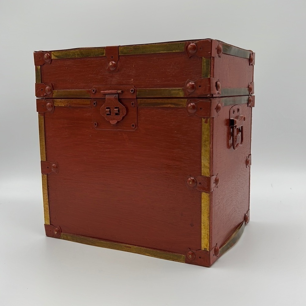 SMALL BRICK RED WOODEN TRUNK DECOR